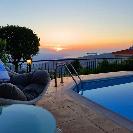 Ithaki House *