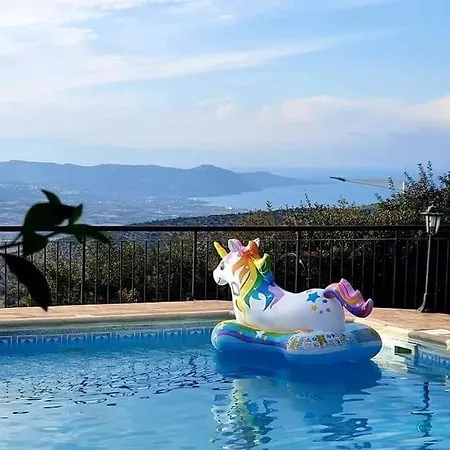 Villa Ithaki House