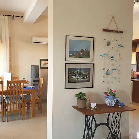 Ithaki House * Λυσός